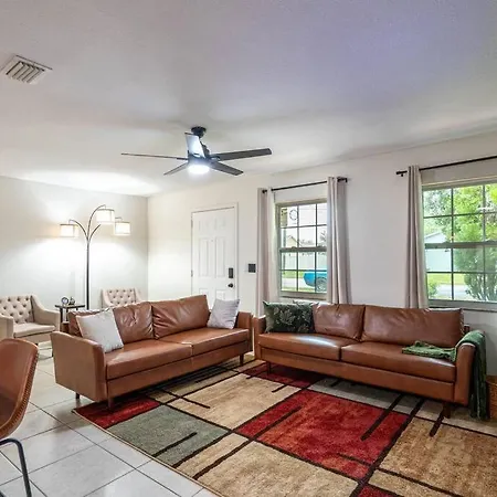 Modern 3Br Farmhouse Near Attractions Parks & More Villa